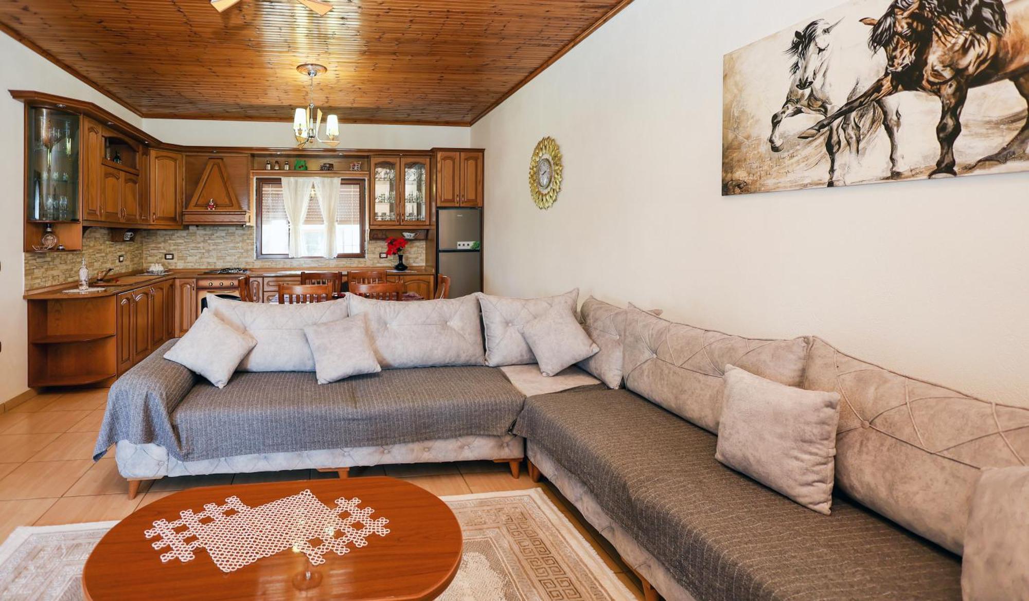 Villa Kevin Berat Exterior foto