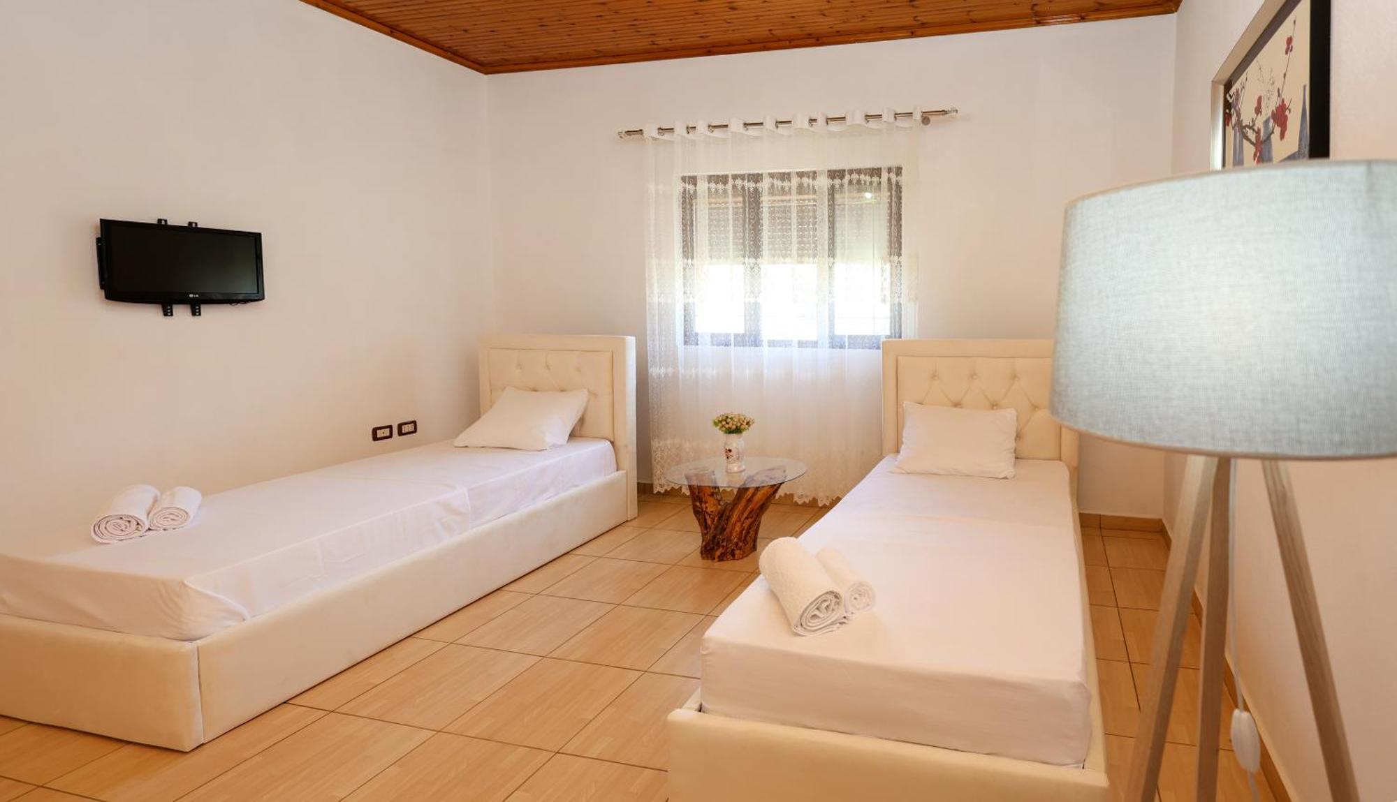 Villa Kevin Berat Exterior foto
