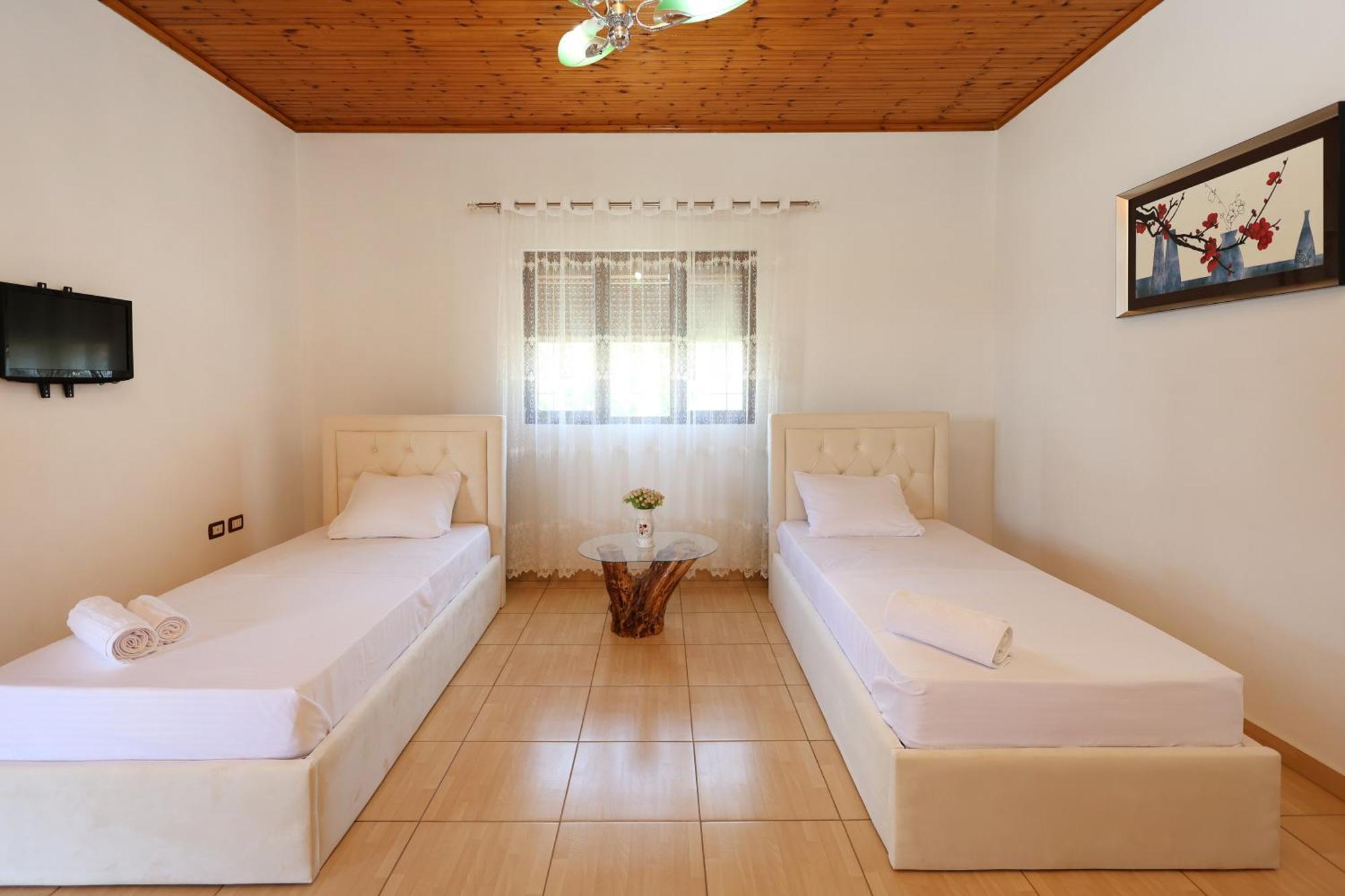 Villa Kevin Berat Exterior foto